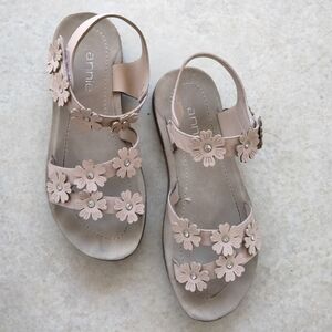 Annie Girls Size 3 Pink Floral Sandals Shoes